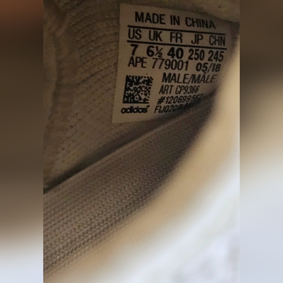 Adidas Yeezy Boost 350 Mens - Picture 2 of 8